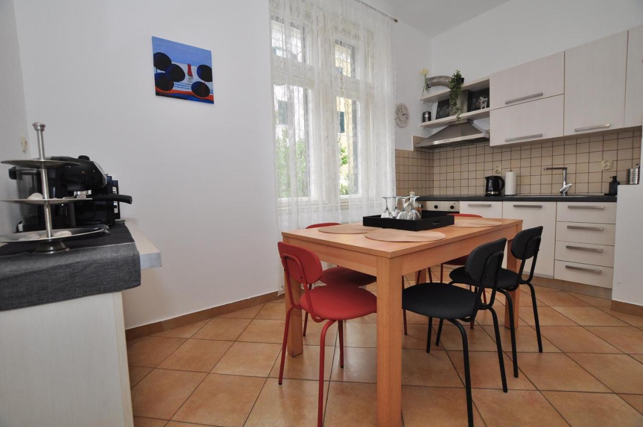 Apartment Moel สปลิท ภายนอก รูปภาพ