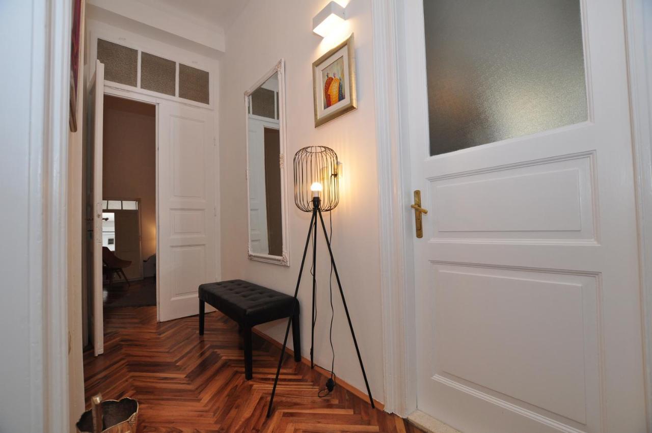 Apartment Moel สปลิท ภายนอก รูปภาพ