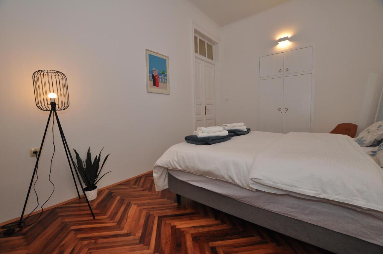 Apartment Moel สปลิท ภายนอก รูปภาพ