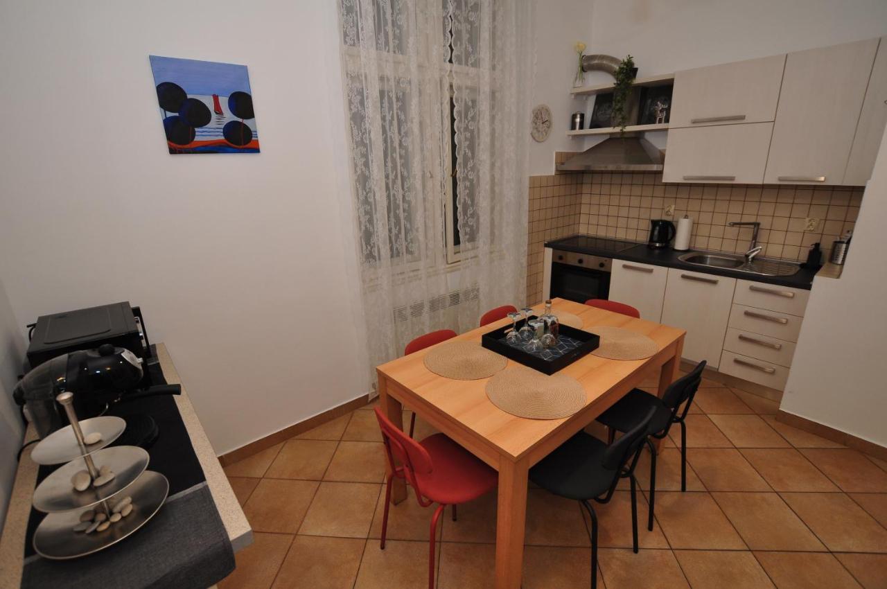 Apartment Moel สปลิท ภายนอก รูปภาพ